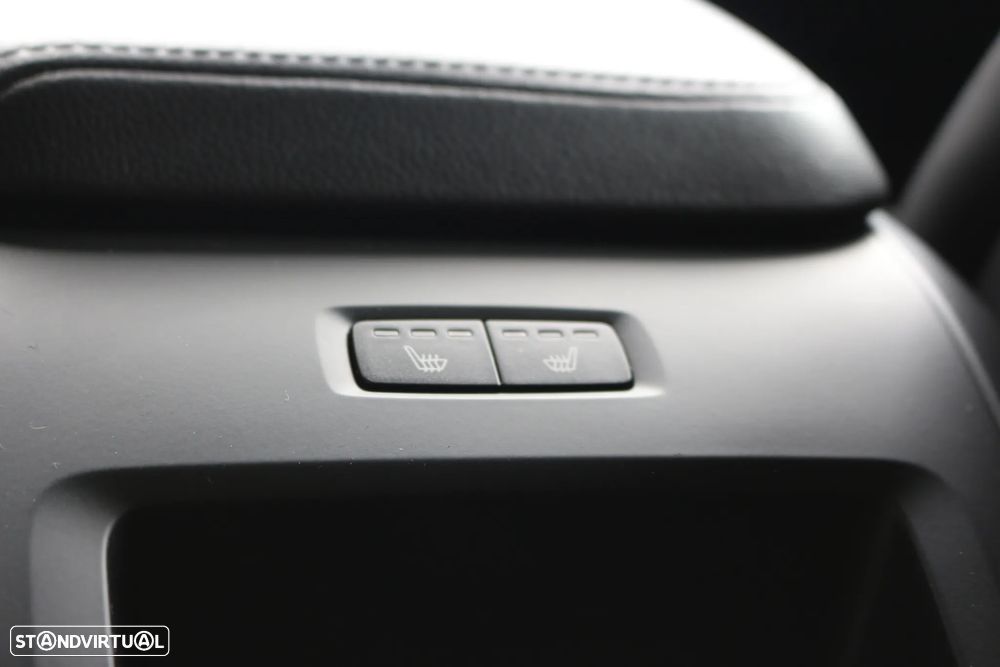 Volvo XC 60 2.0 D3 Momentum Plus - 29