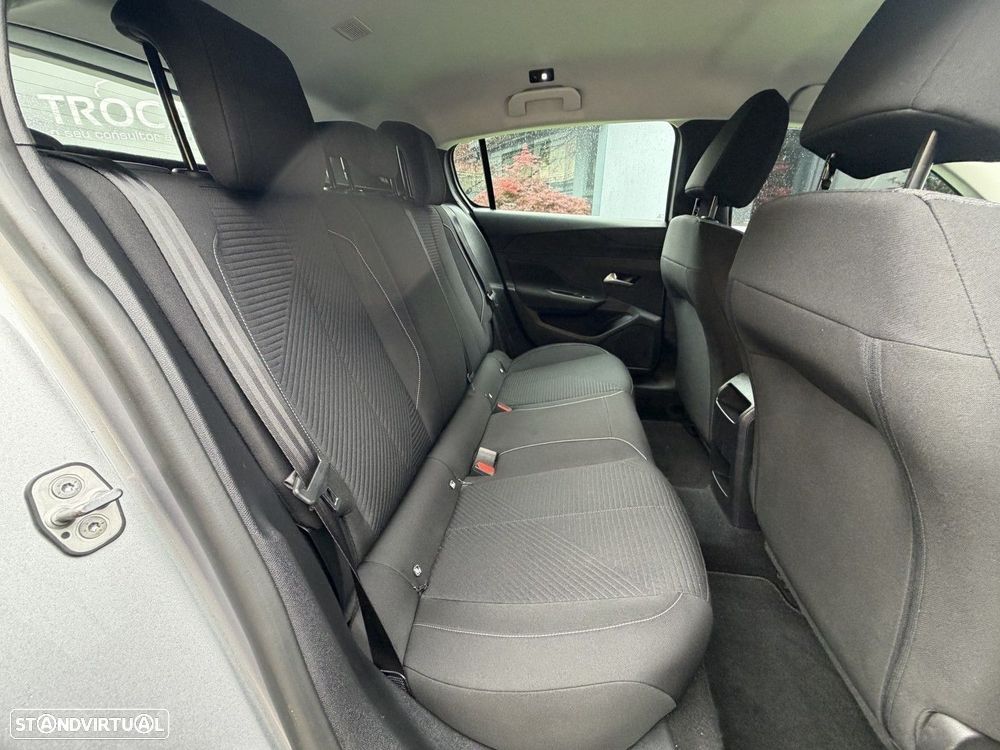 Peugeot 308 1.6 Hybrid Allure Pack e-EAT8 - 17