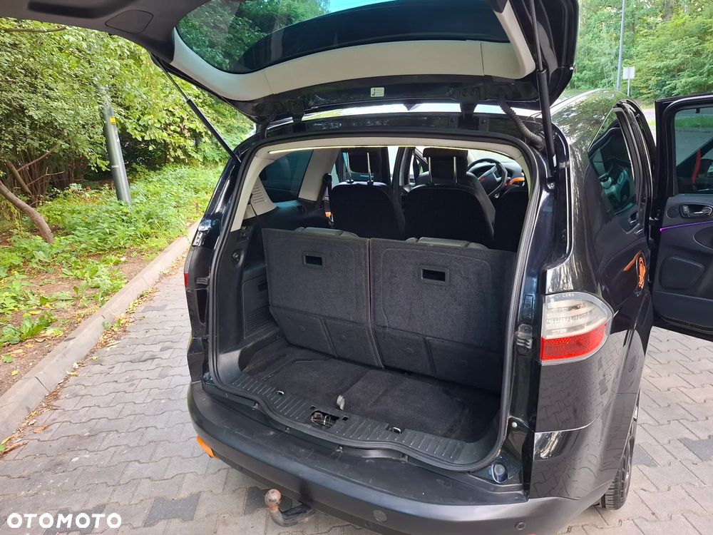 Ford S-Max - 14