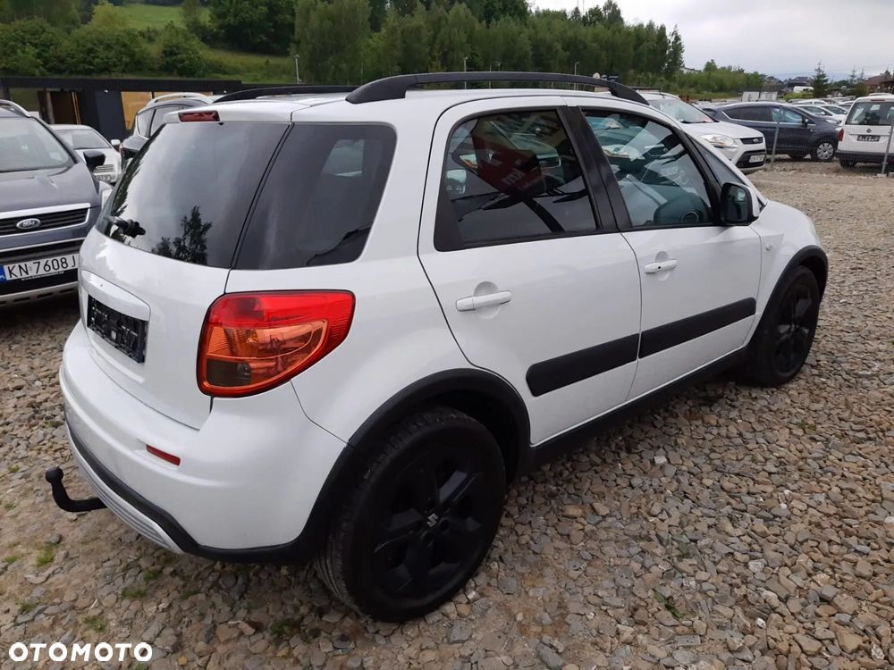 Suzuki SX4 1.6 Comfort Plus 4WD - 8