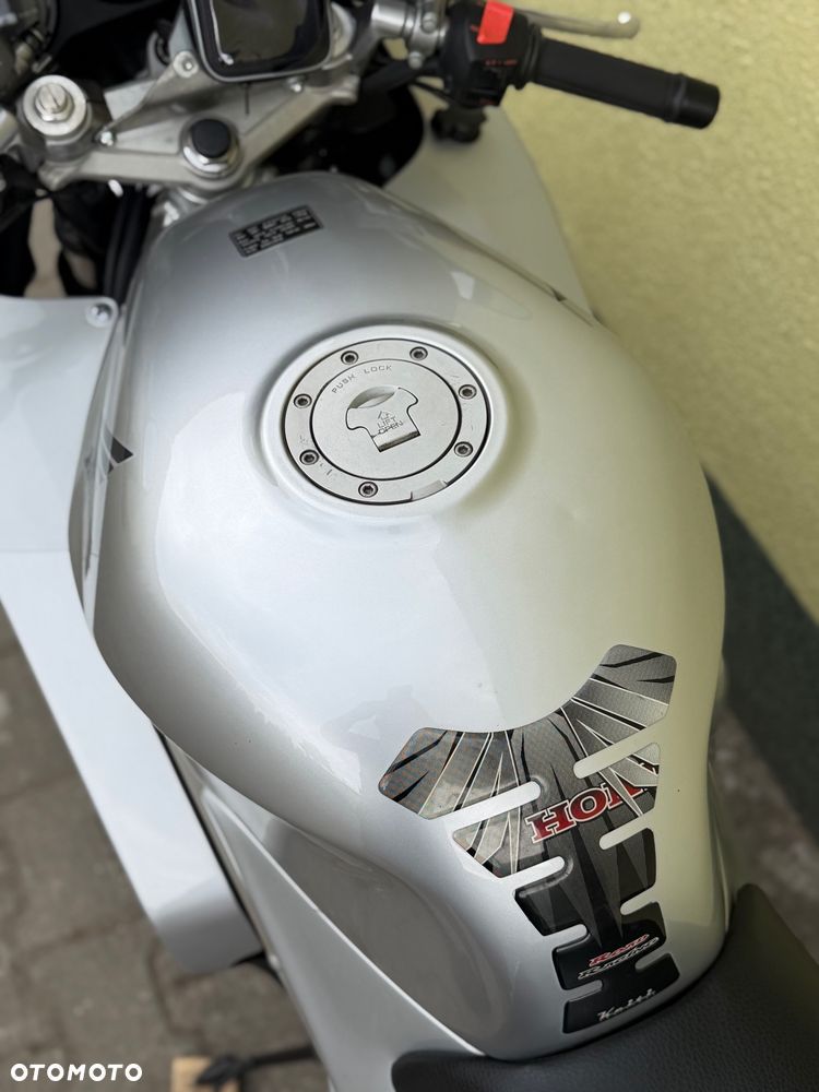 Honda VFR - 33