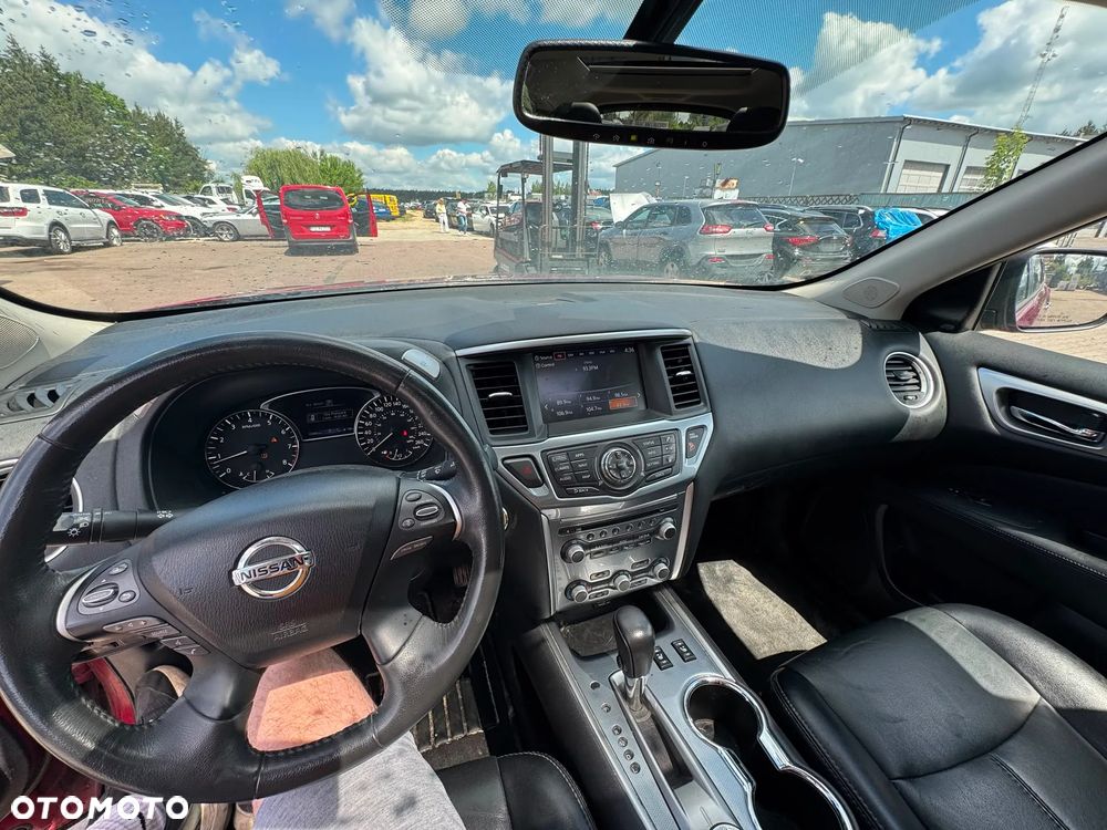 Nissan Pathfinder - 12