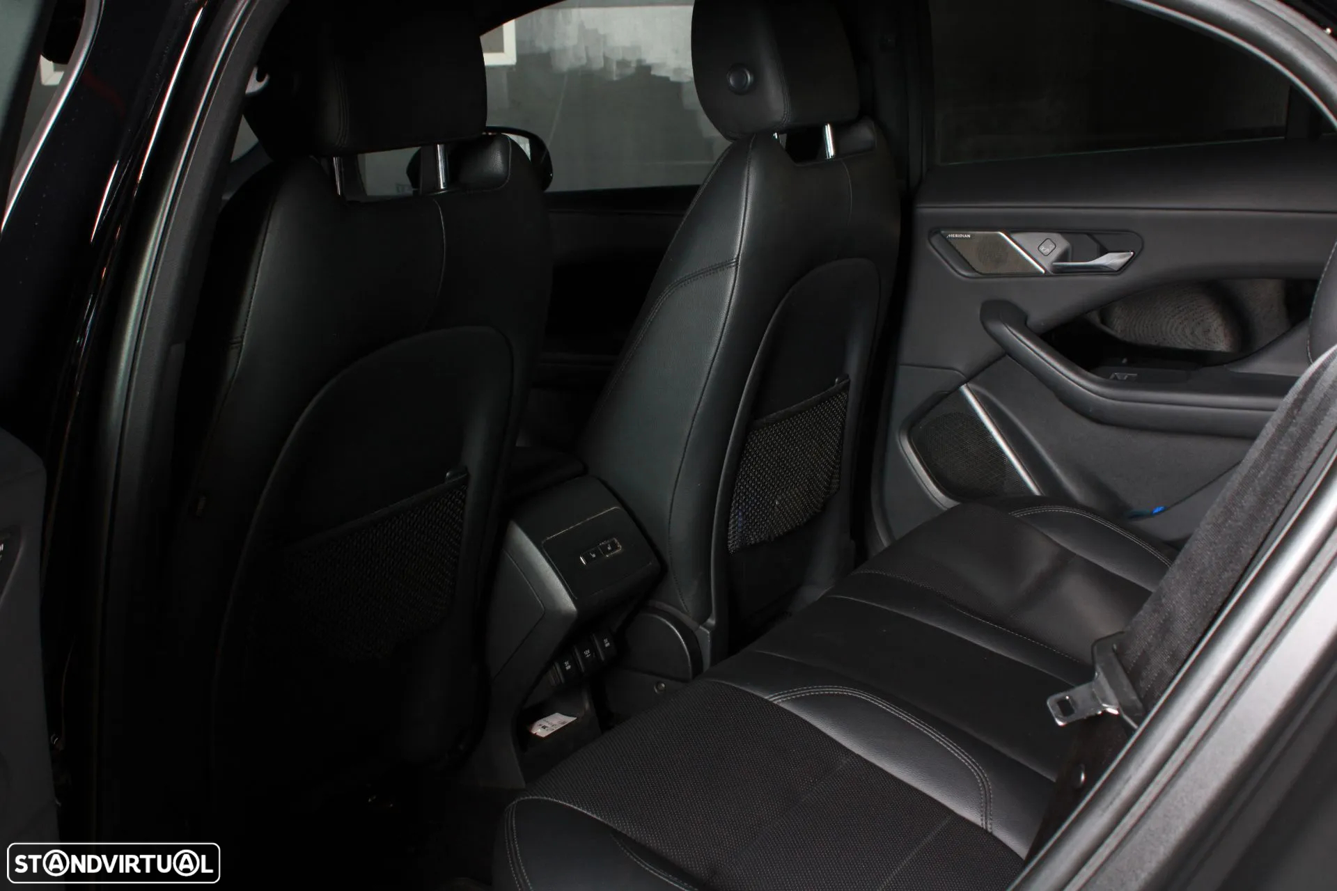 Jaguar I-Pace - 8