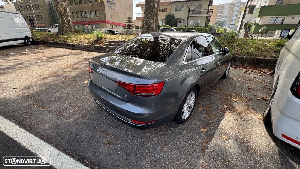 Audi A4 2.0 TDI Multitronic Sport - 10