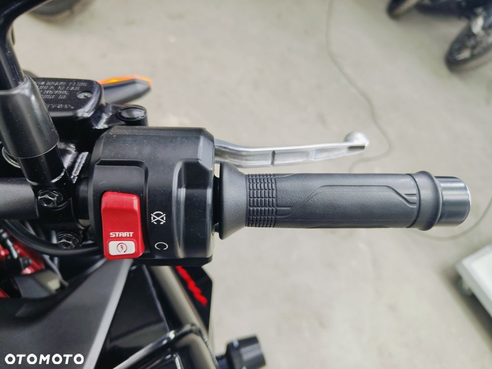 Honda Hornet - 16