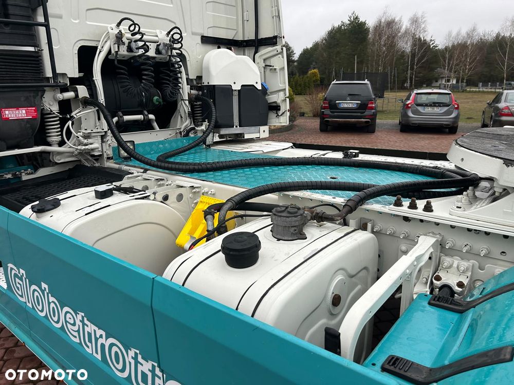 Volvo FH 500 *GLOBETROTTER* NA PODUCHACH* KLIMA POSTOJOWA* NAVI* LODÓWKA* KOŁA NOWE* XENON* HYDRAULIKA DWUOBWODOWA* OBSZYTY ŚRODEK* Z FRANCJI - 6