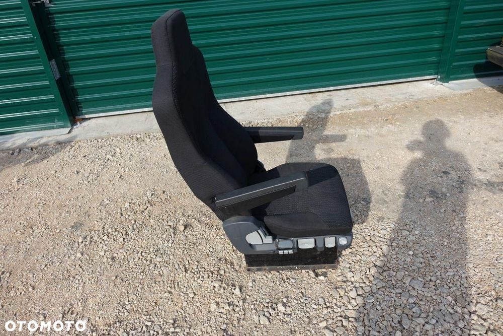FOTEL KIEROWCY ISRI PNEUMATYCZNY MERCEDES 234242312 - 10