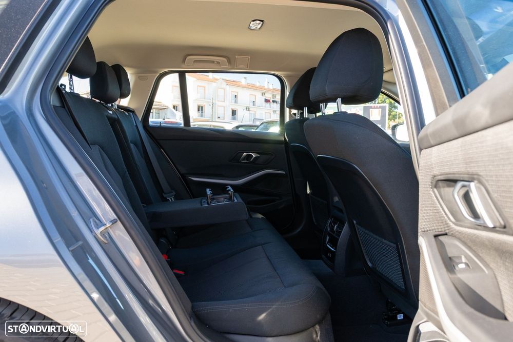 BMW 330 e Auto - 14
