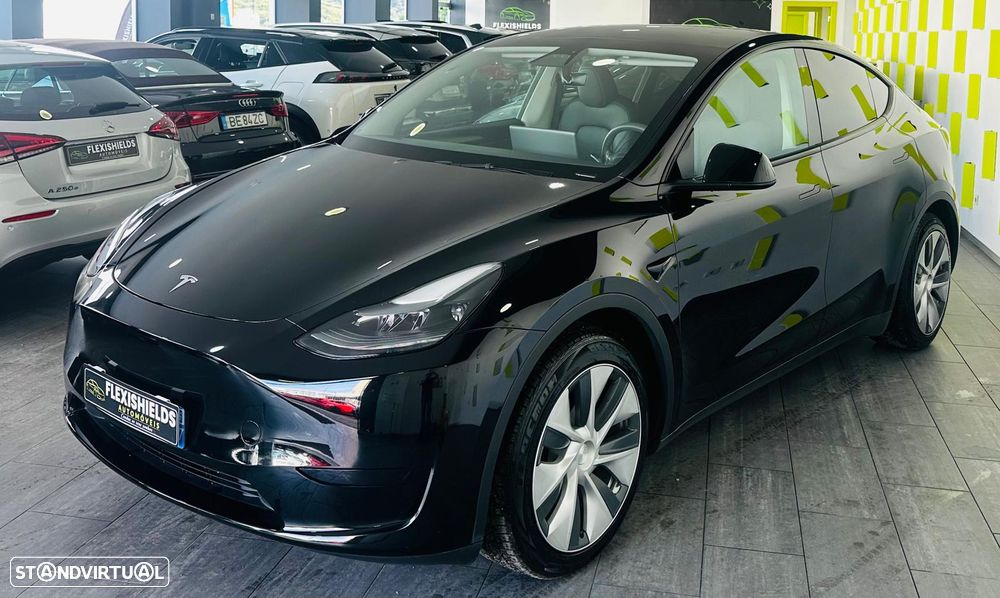 Tesla Model Y Standard RWD - 9