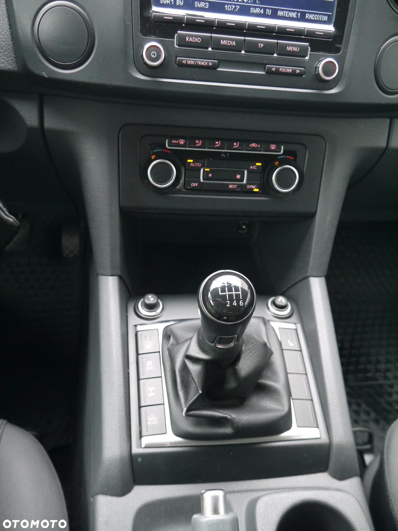Volkswagen Amarok 2.0 BiTDI 4MOTION BMT Trendline - 35