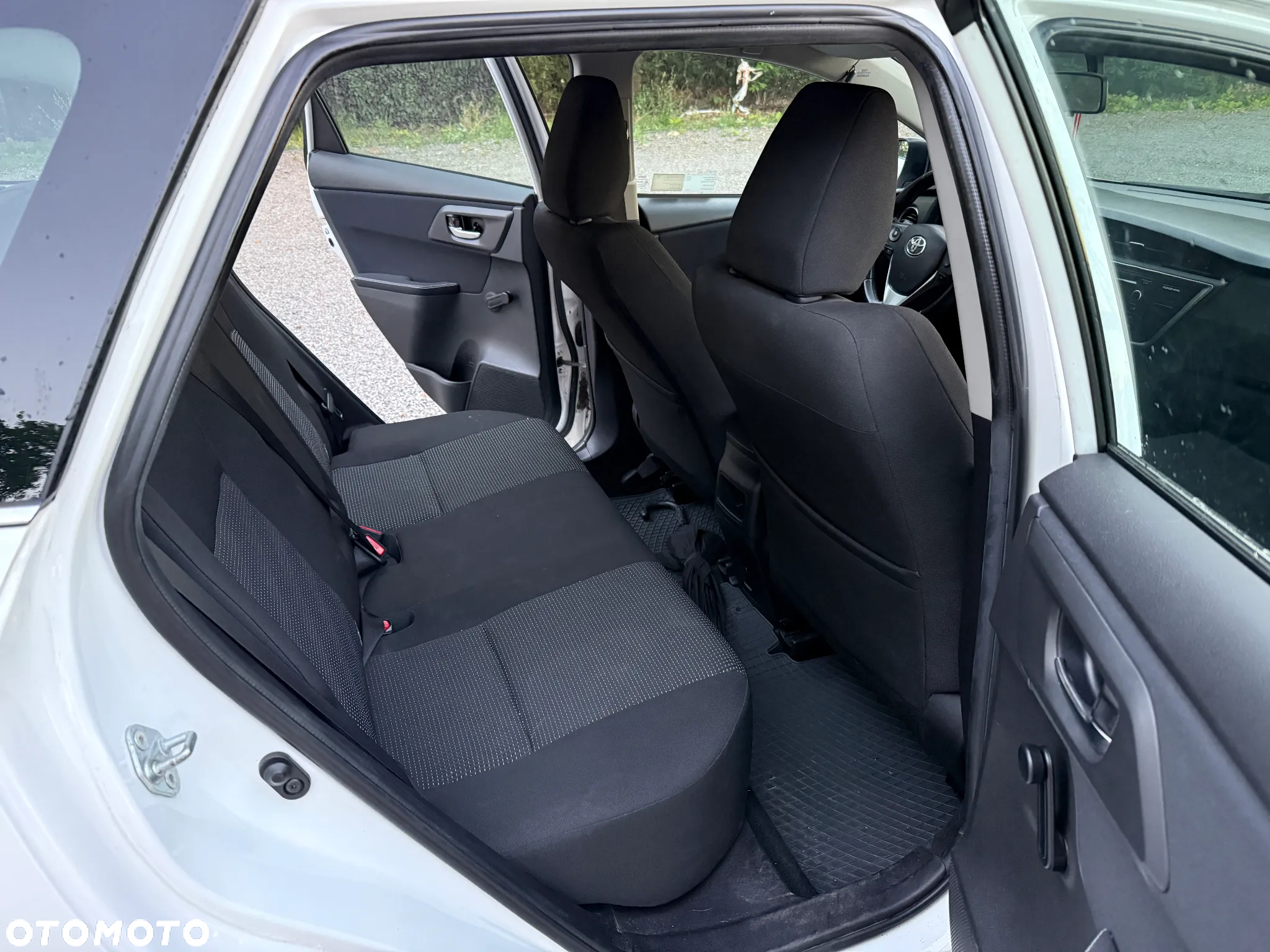 Toyota Auris 1.6 Premium - 3