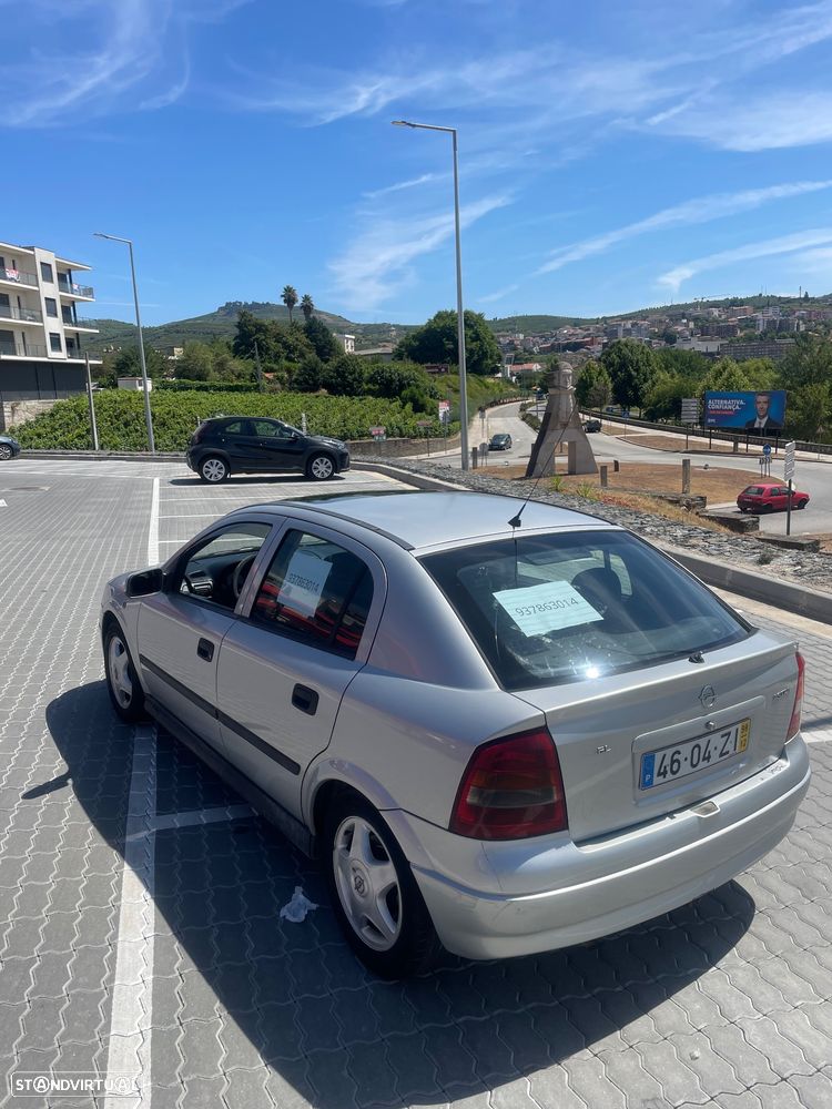 Opel Astra - 4