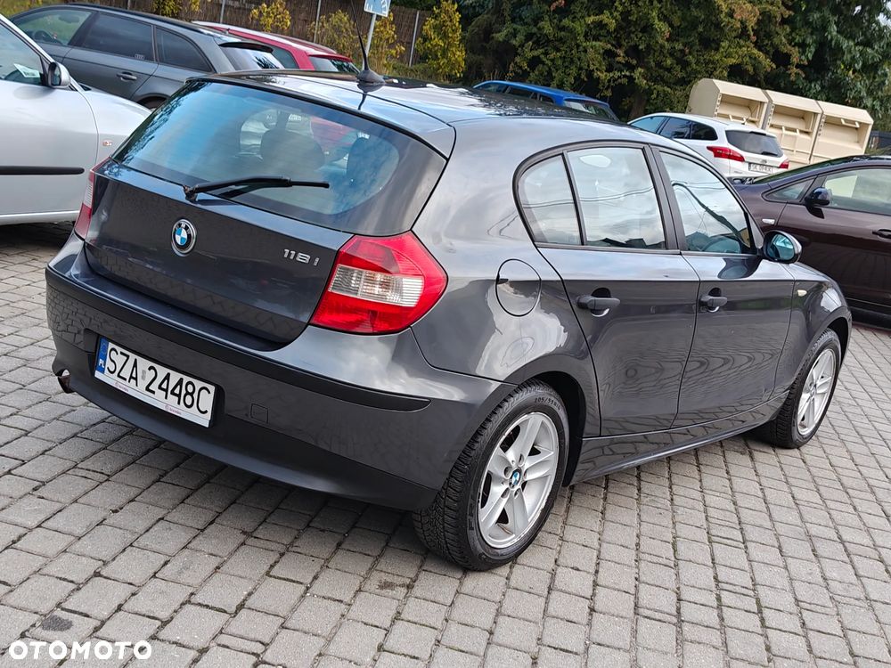 BMW Seria 1 118i - 13