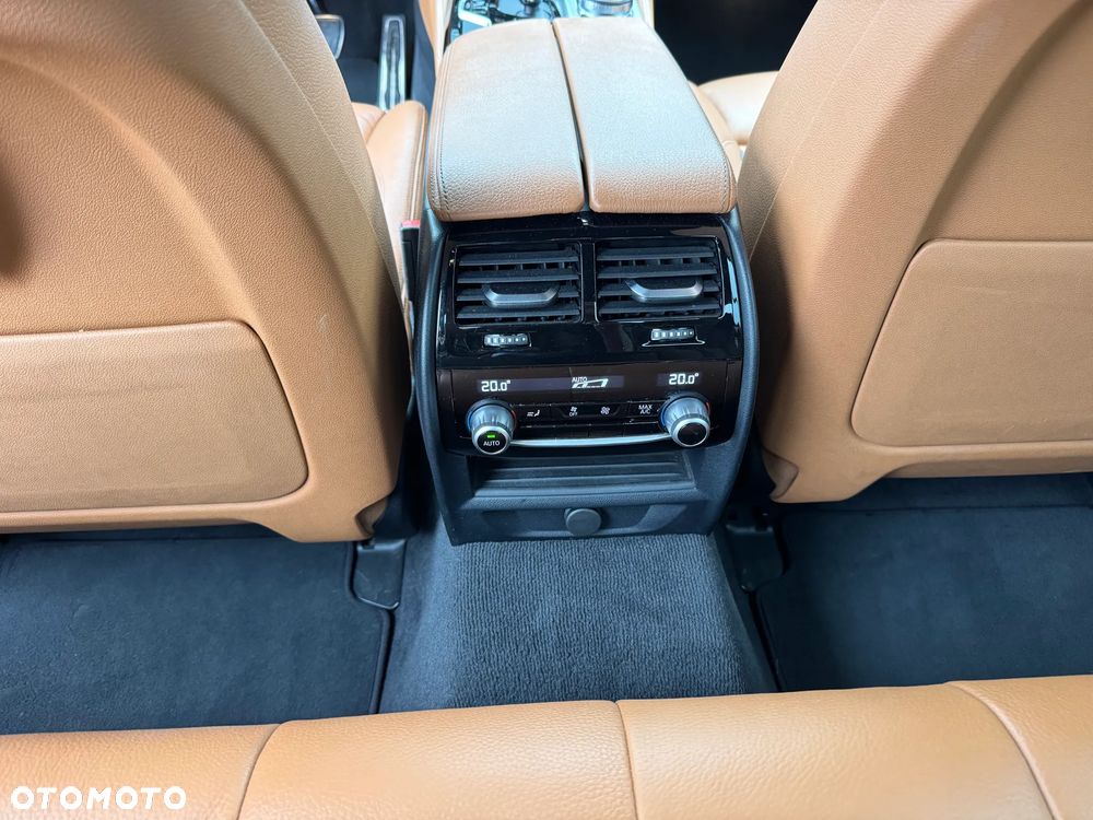 BMW Seria 5 530d xDrive M Sport sport - 17