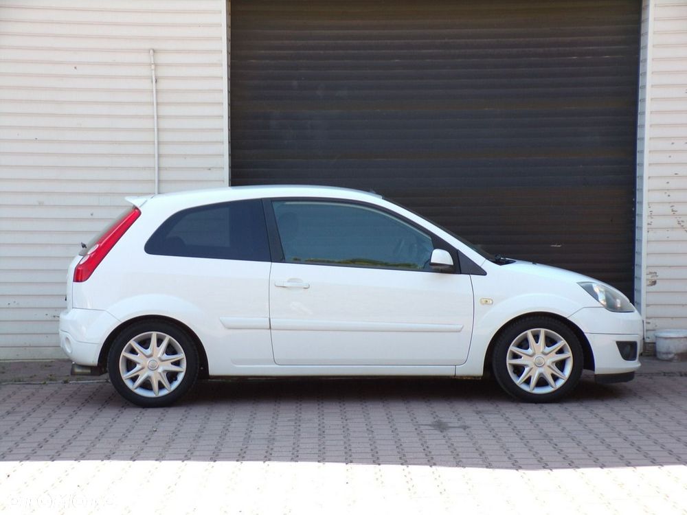 Ford Fiesta - 16