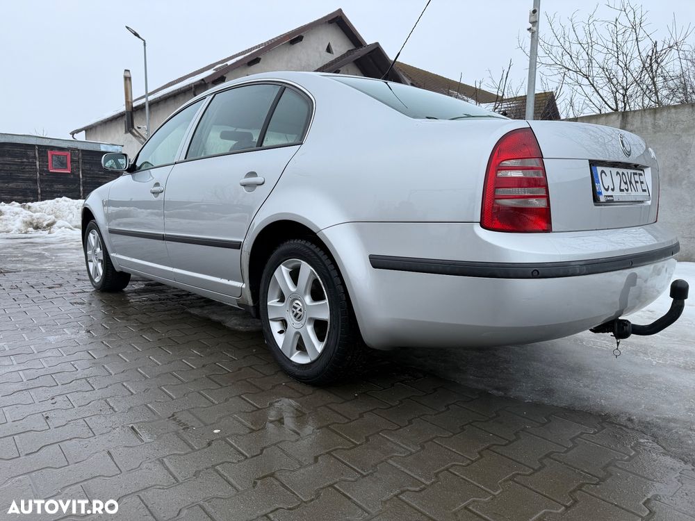 Skoda Superb 1,9 TDI Elegance - 25