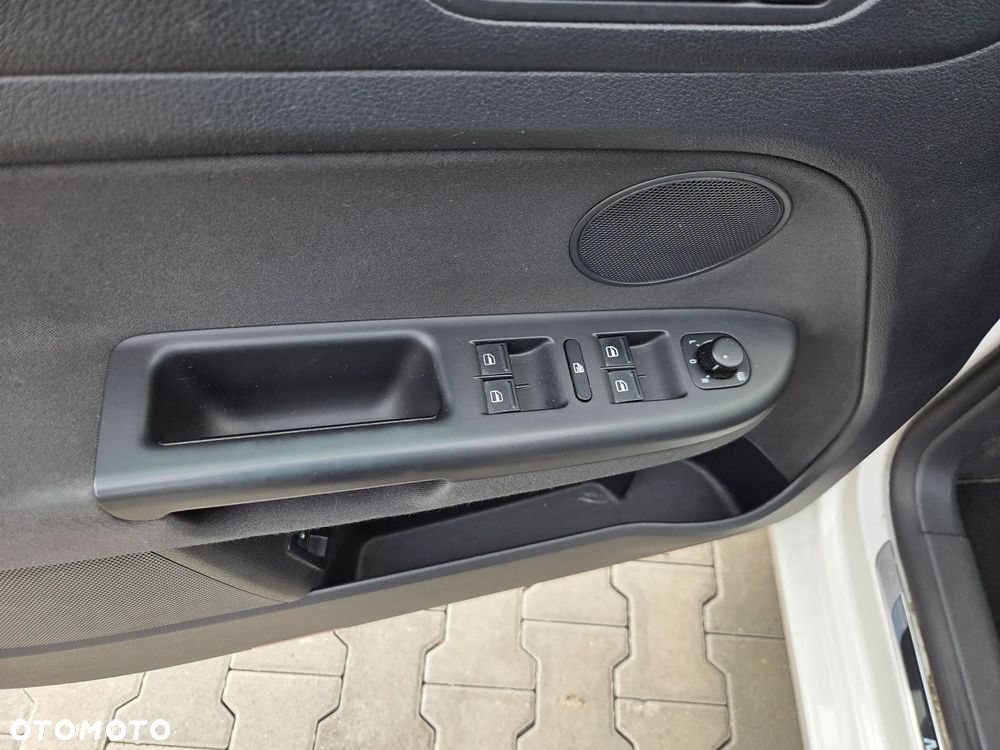 Volkswagen Golf Plus - 16