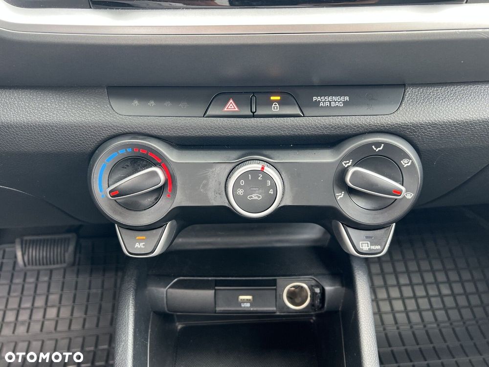 Kia Stonic - 12