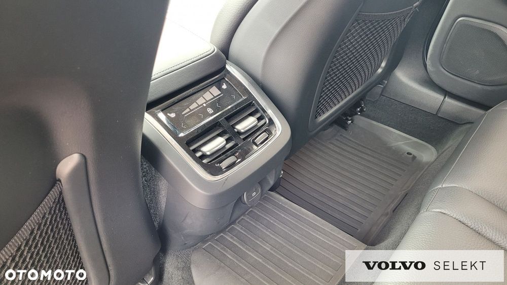 Volvo V60 Cross Country - 14