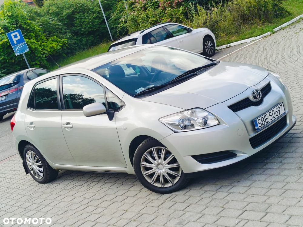 Toyota Auris 2.0 D-4D Premium - 1