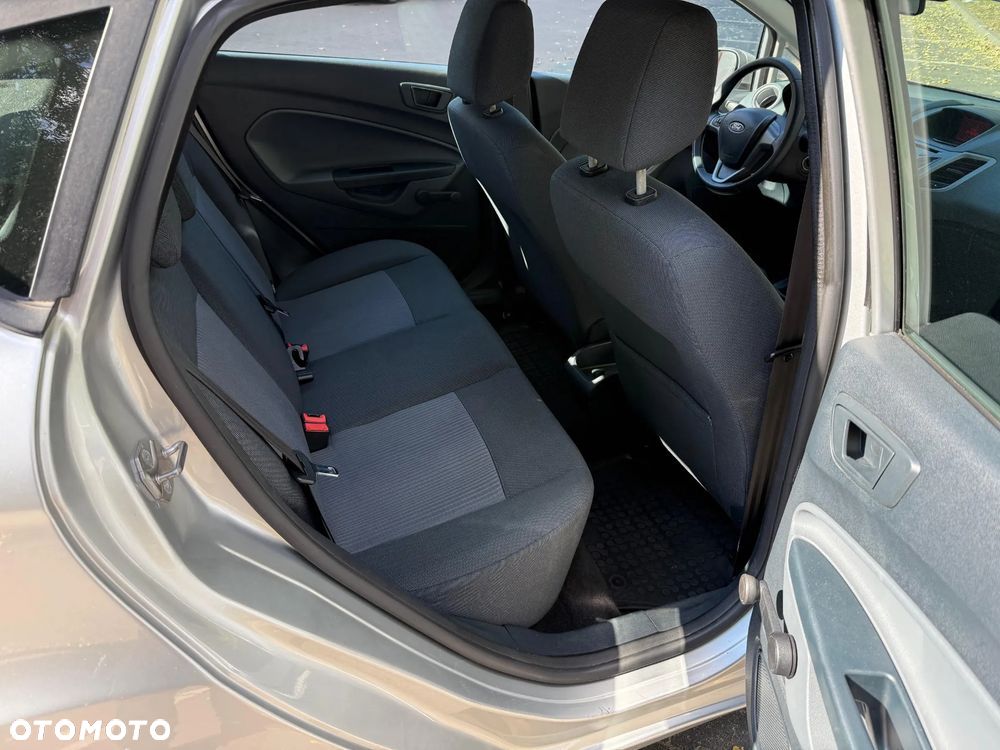 Ford Fiesta 1.4 TDCi Ambiente - 13