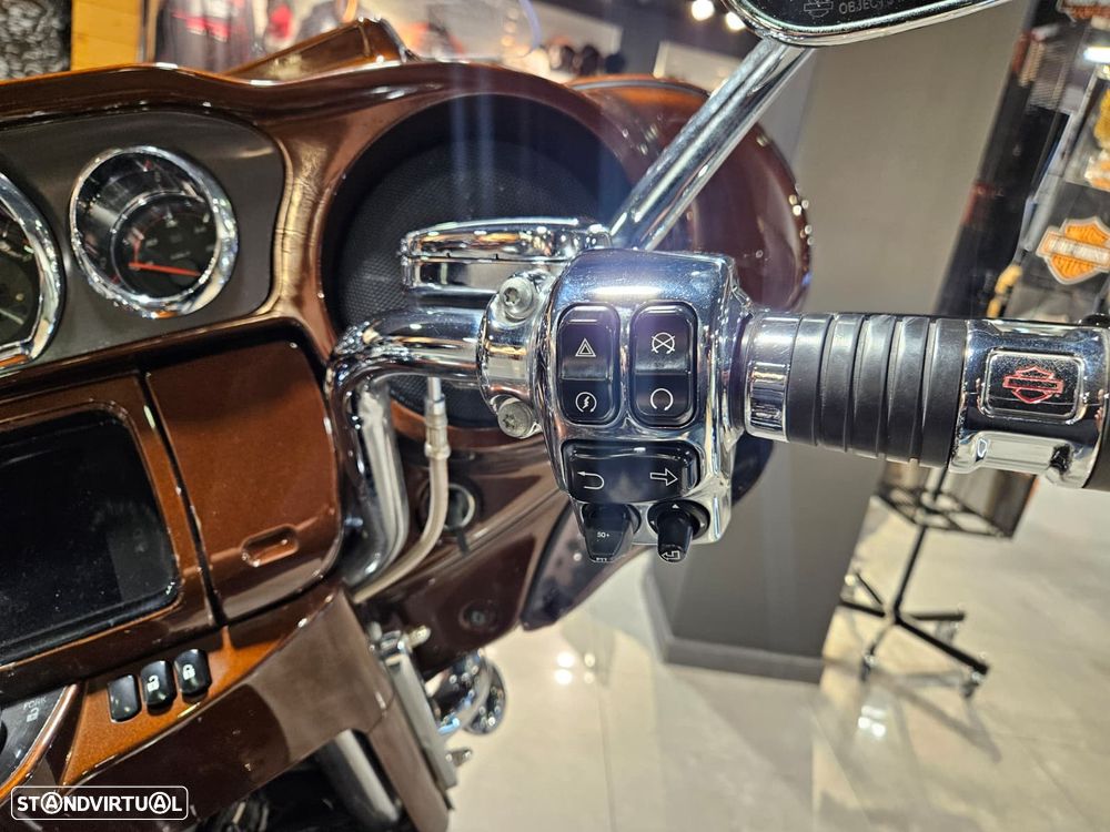 Harley-Davidson Ultra Limited CVO - 7