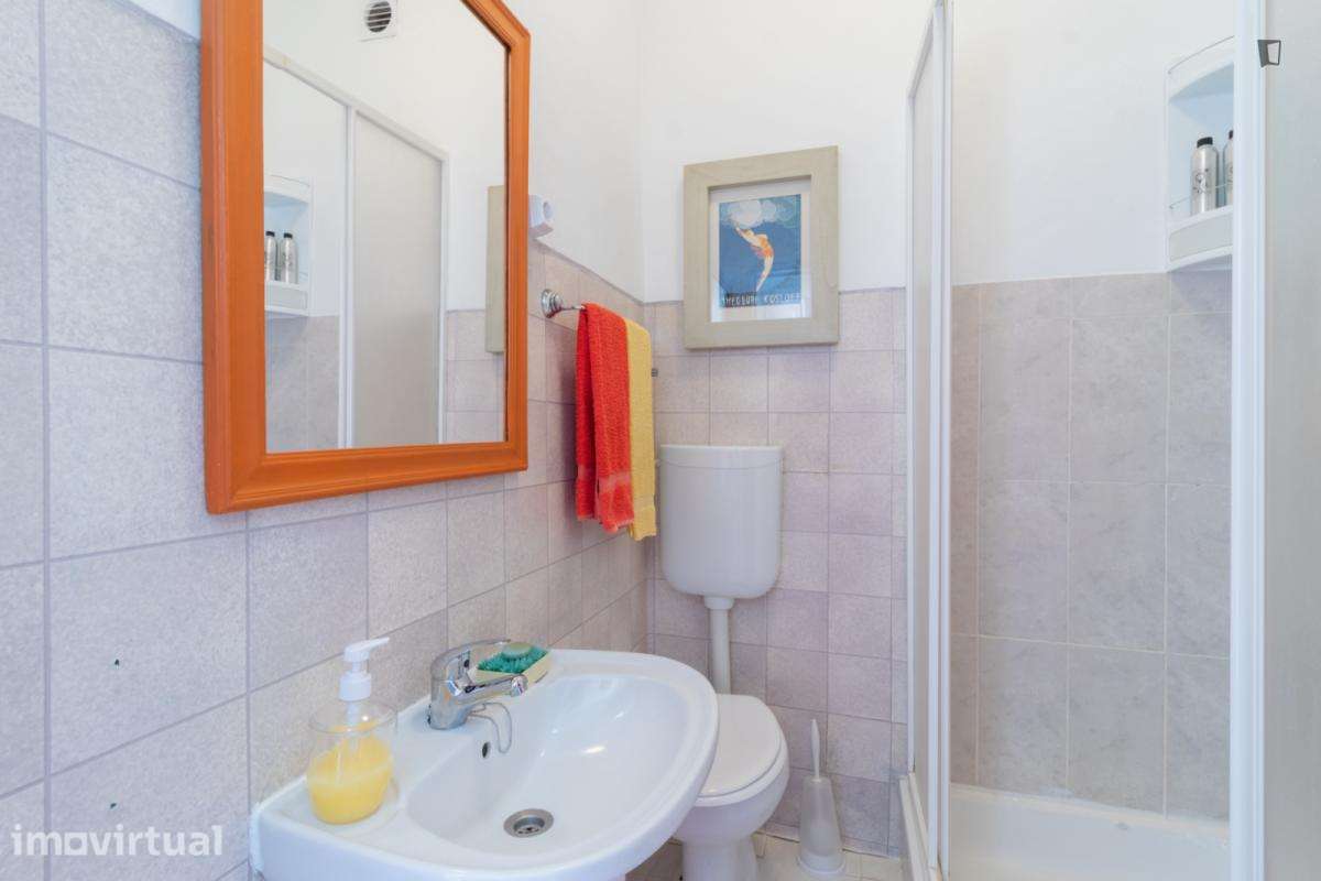 Apartamento com 1 quartos - localizado em Ajuda Lisbon - Grande imagem: 2/11