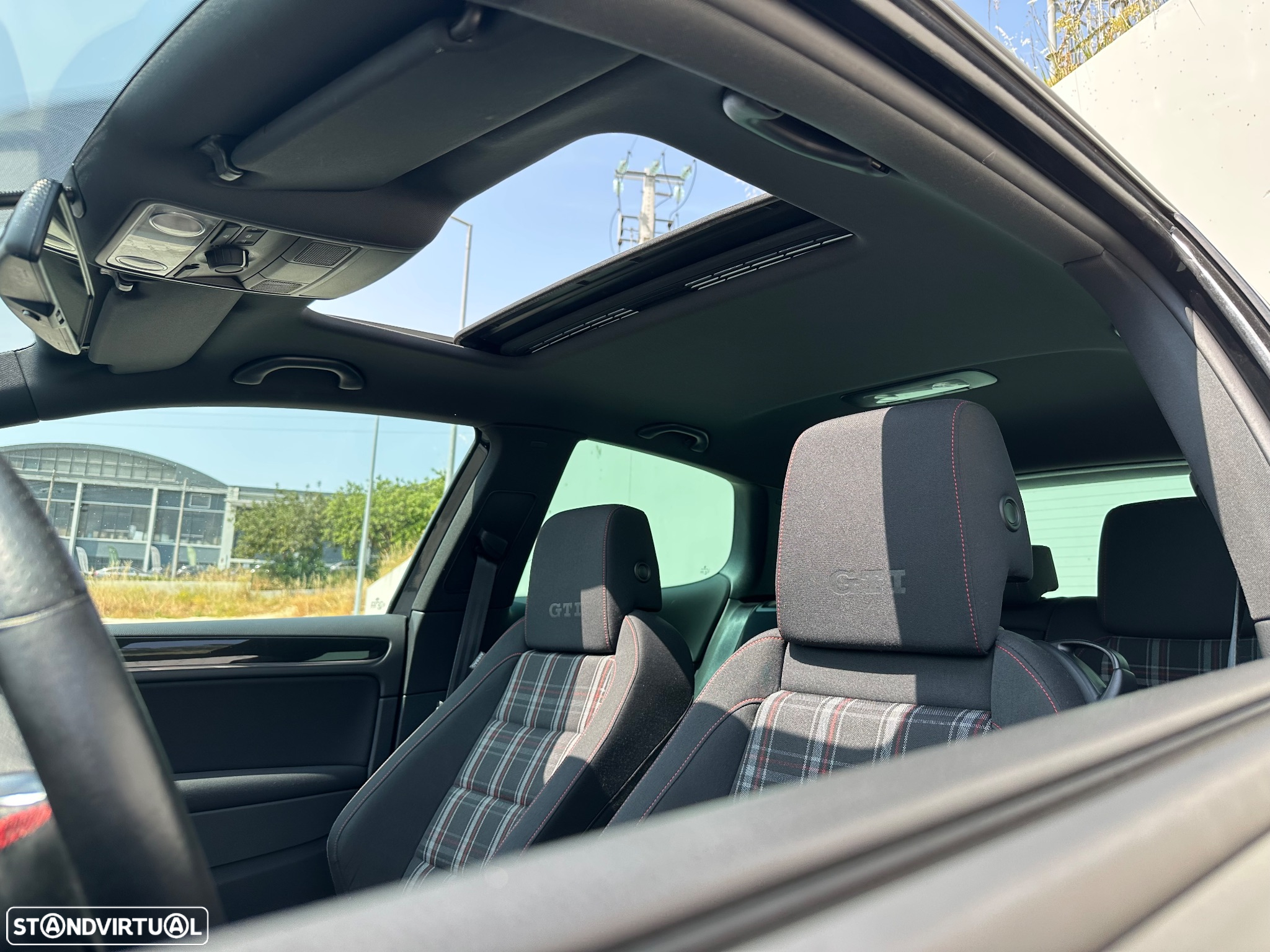 VW Golf 2.0 GTI - 2