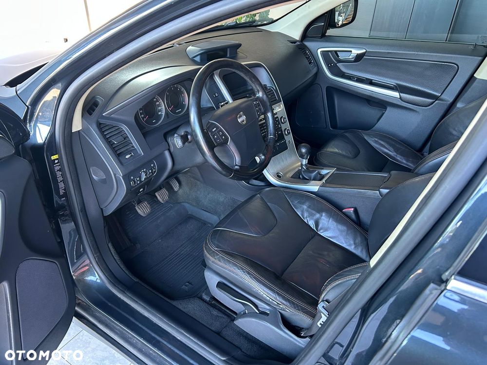 Volvo XC 60 D4 AWD Momentum - 7