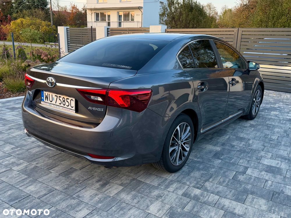 Toyota Avensis - 5
