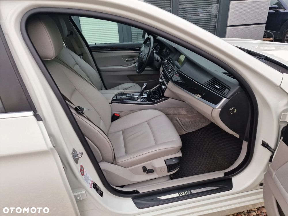 BMW Seria 5 520d Edition Fleet Lifestyle - 28