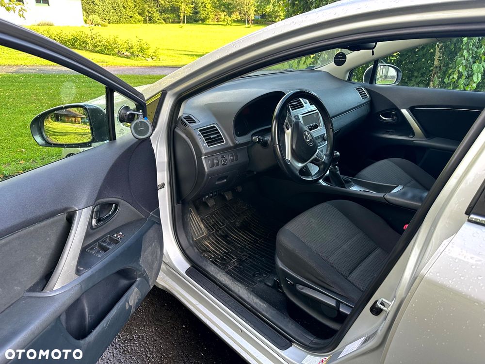 Toyota Avensis 1.8 Sol EU5 - 6
