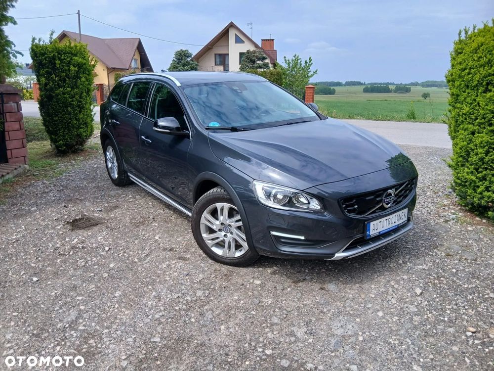 Volvo V60 D3 Summum - 1