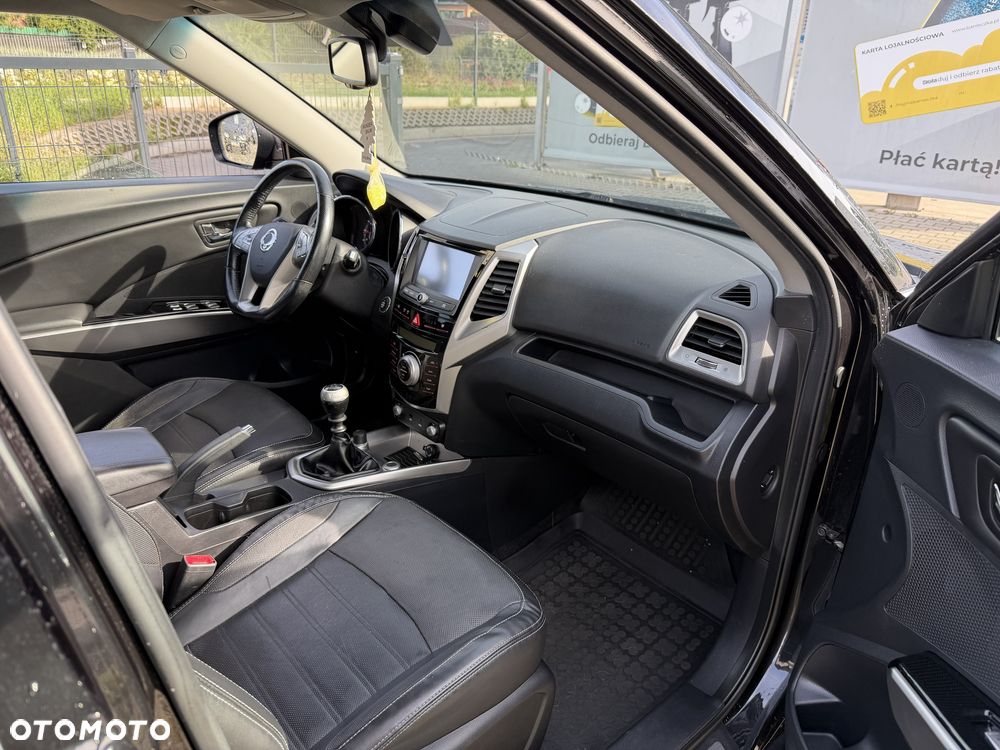 KG Mobility Tivoli 2015 photo 5