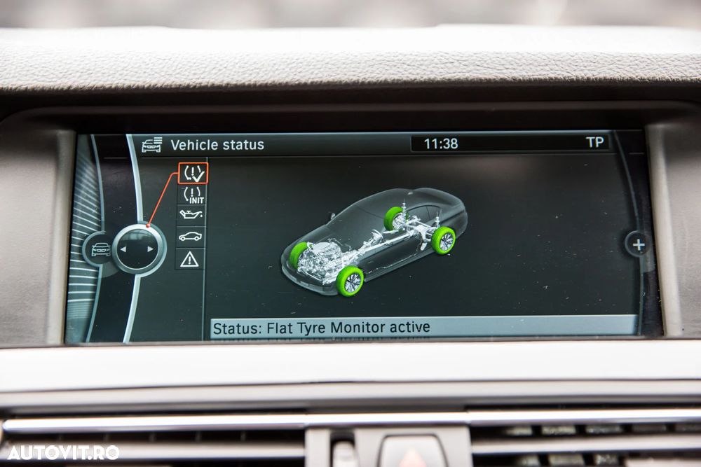 BMW Seria 5 525d xDrive - 31