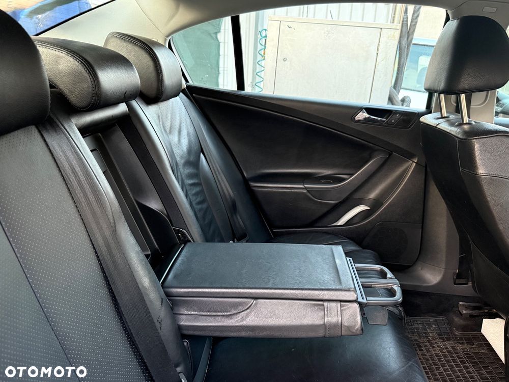Volkswagen Passat 2.0 Turbo FSI Automatik Individual - 17