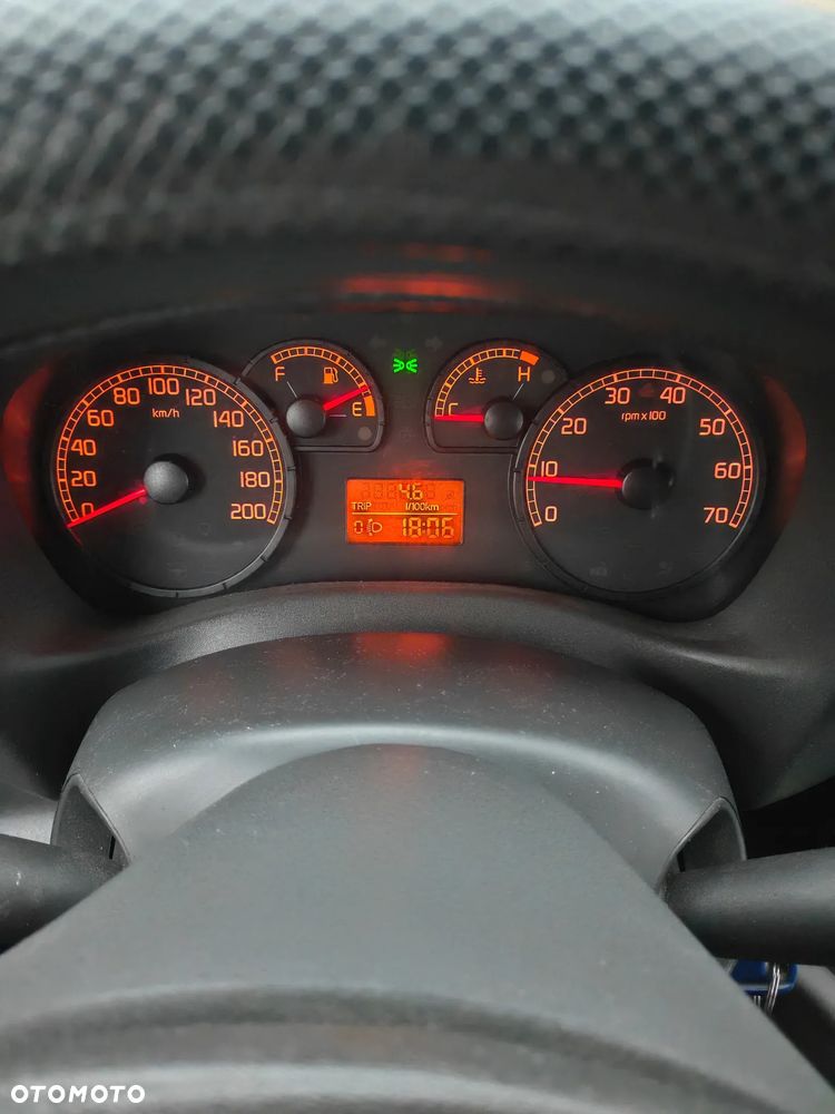 Fiat Doblo 1.9 JTD Dynamic - 21