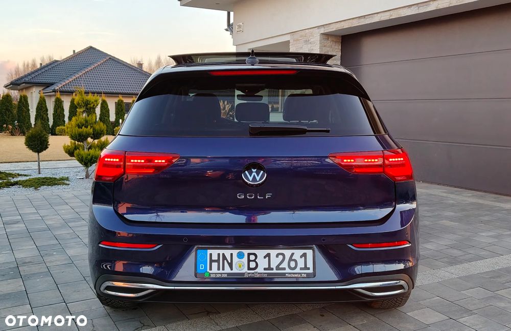 Volkswagen Golf - 6