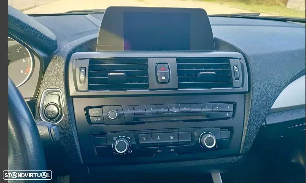 BMW 116 d Aut. Sport Line - 9