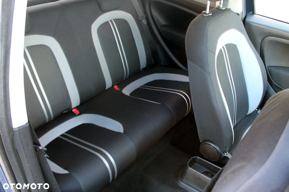 Fiat Punto 1.4 16V Dynamic - 14