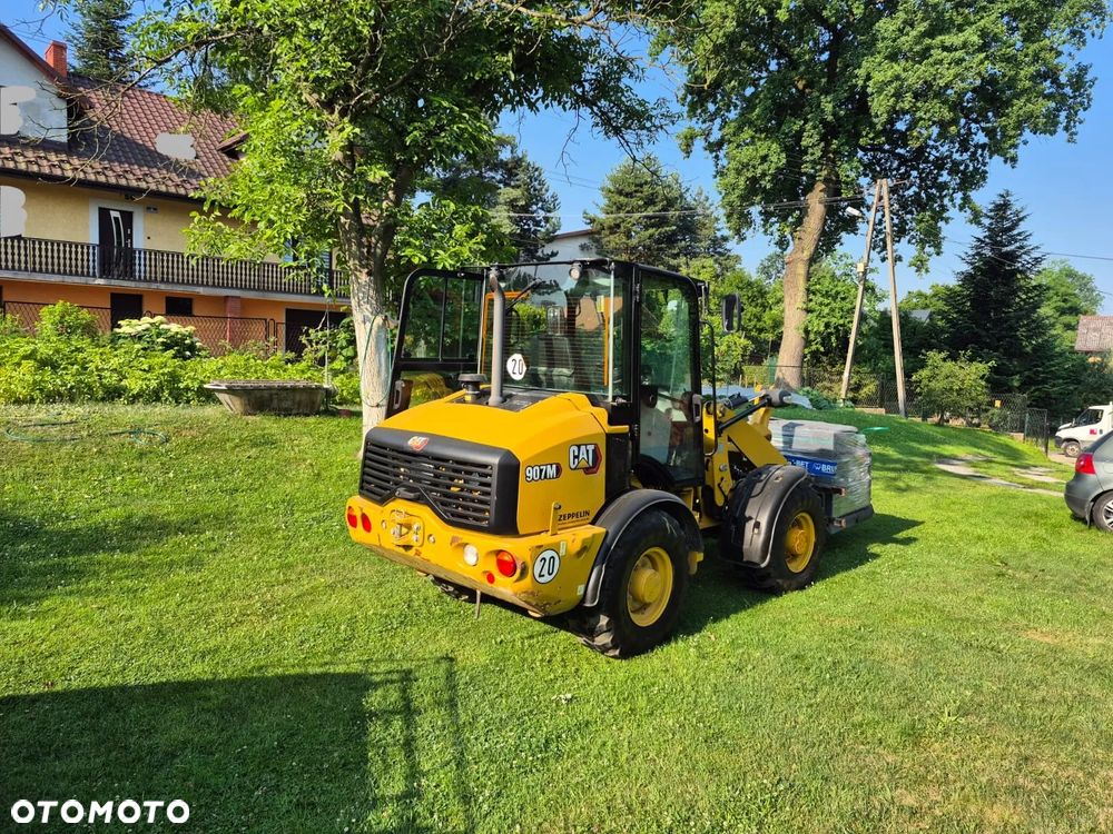 Caterpillar 907 - 2
