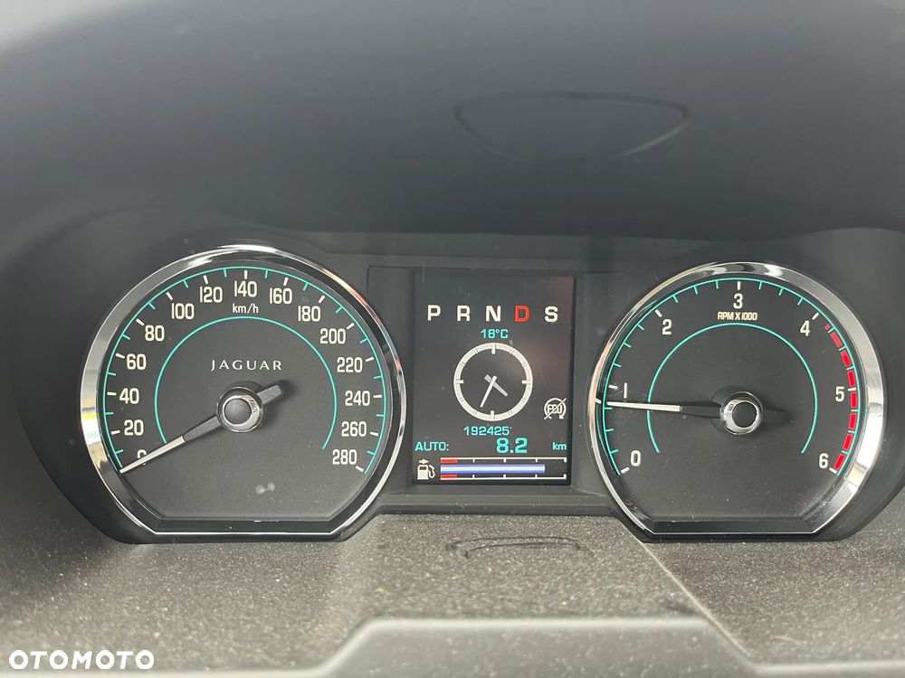 Jaguar XF 2.2 D Luxury - 5
