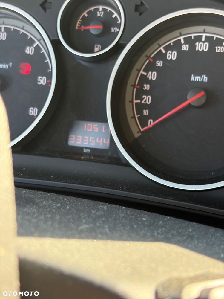 Opel Astra 1.9 CDTI - 8