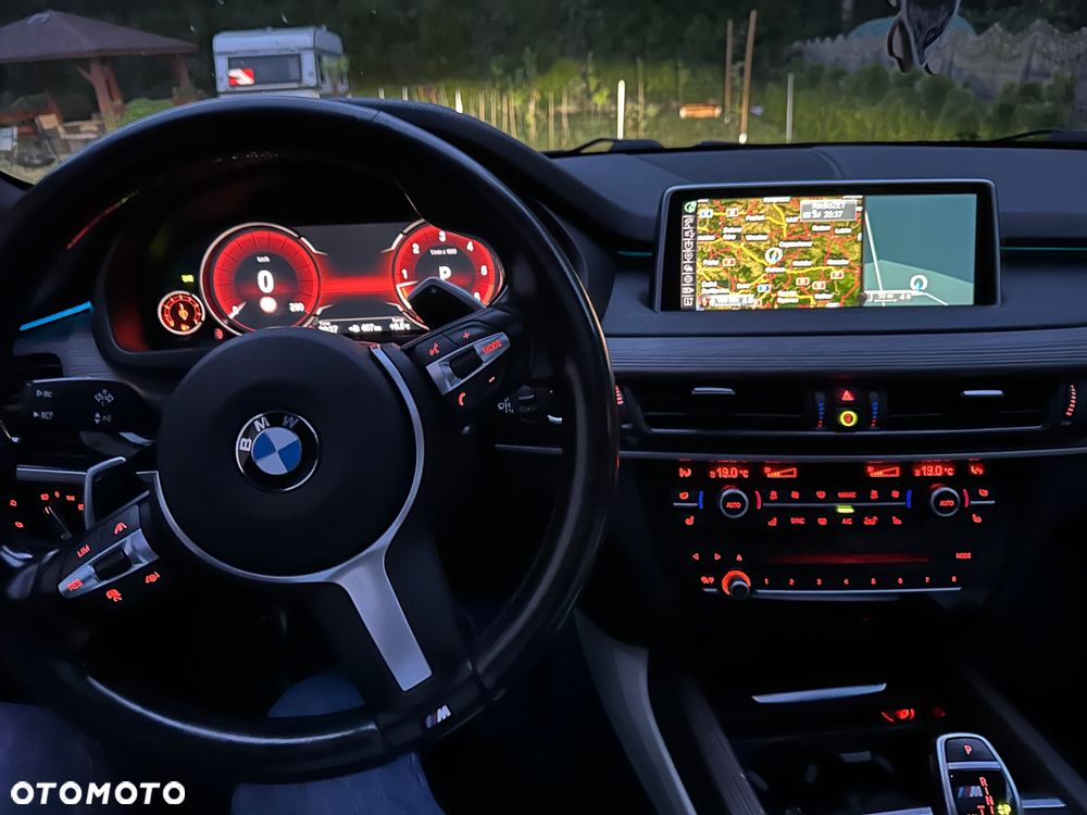 BMW X5 M M50d - 10