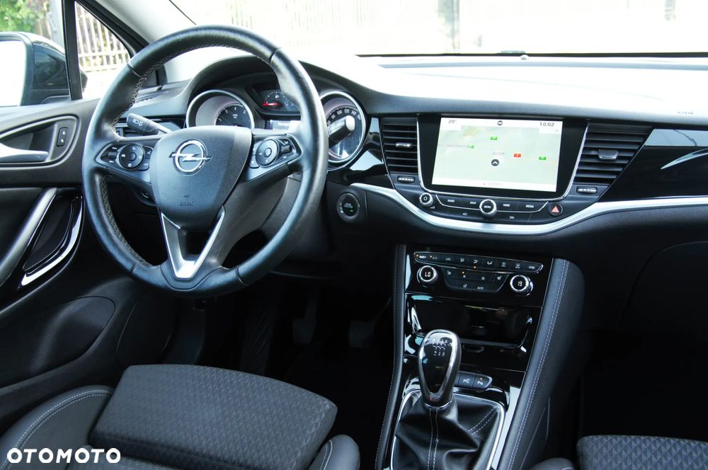 Opel Astra 1.4 Turbo Innovation - 29