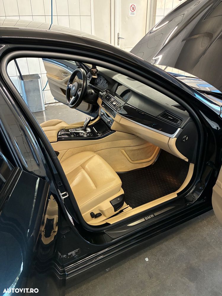BMW Seria 5 525d xDrive Aut. - 30