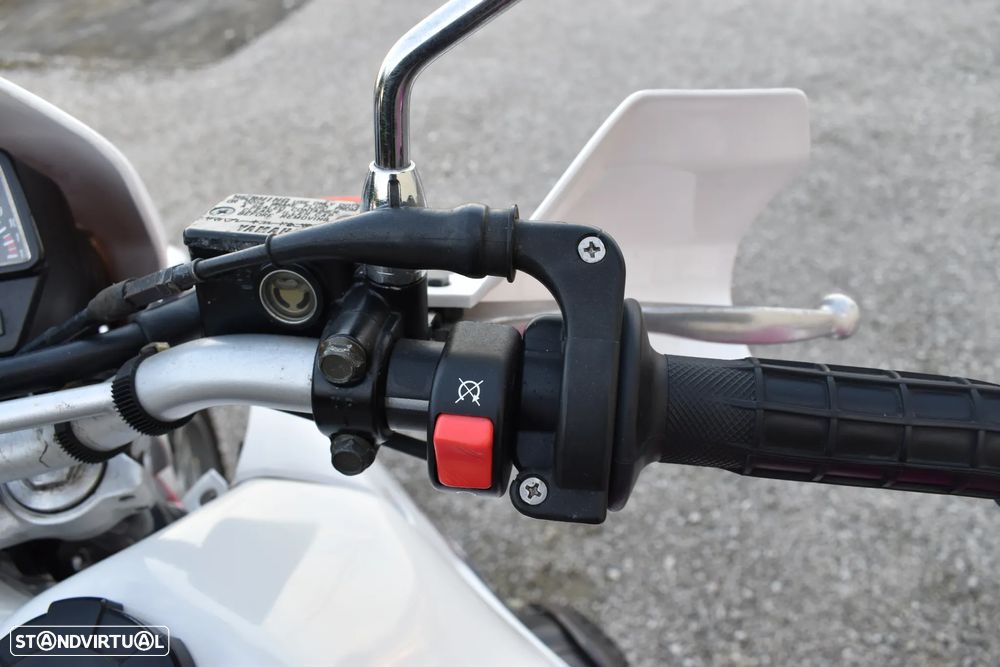 Yamaha DT R 125  Ypvs - 9