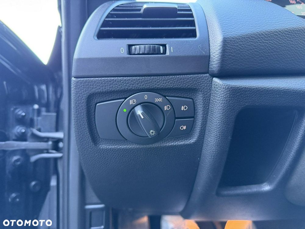 BMW Seria 1 120d Limited Edition Lifestyle mit M Sportpaket - 28