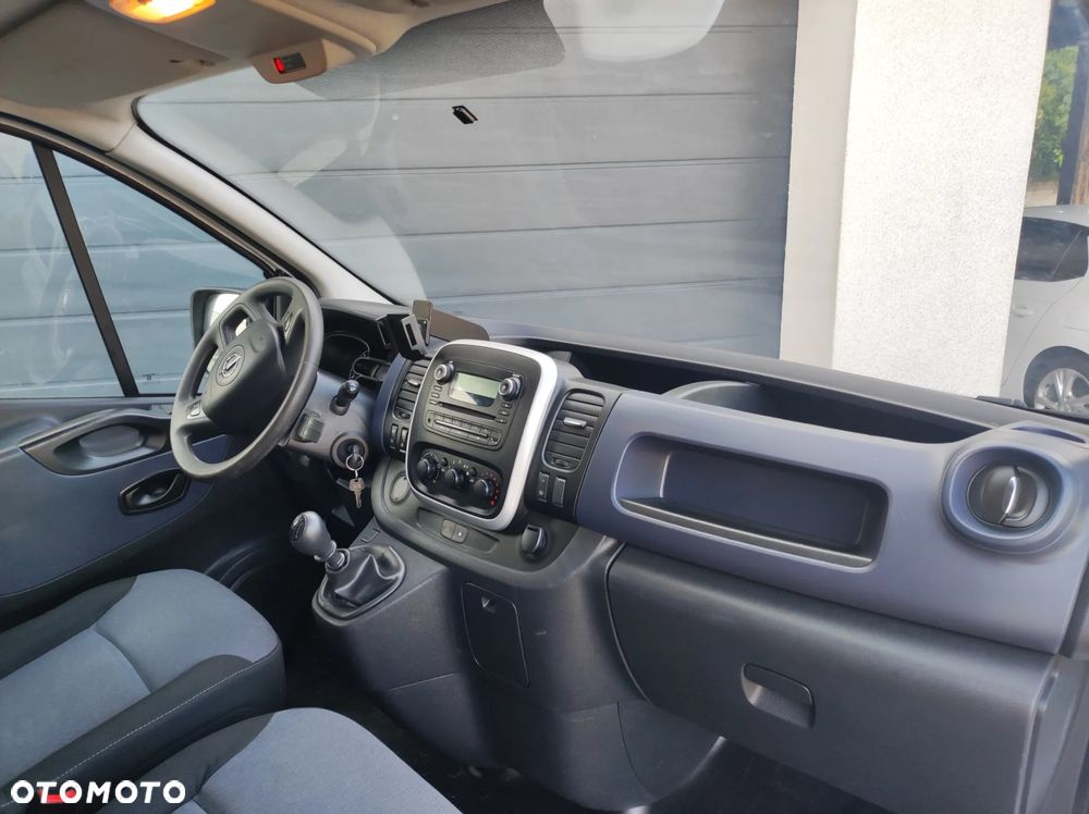 Opel vivaro - 12