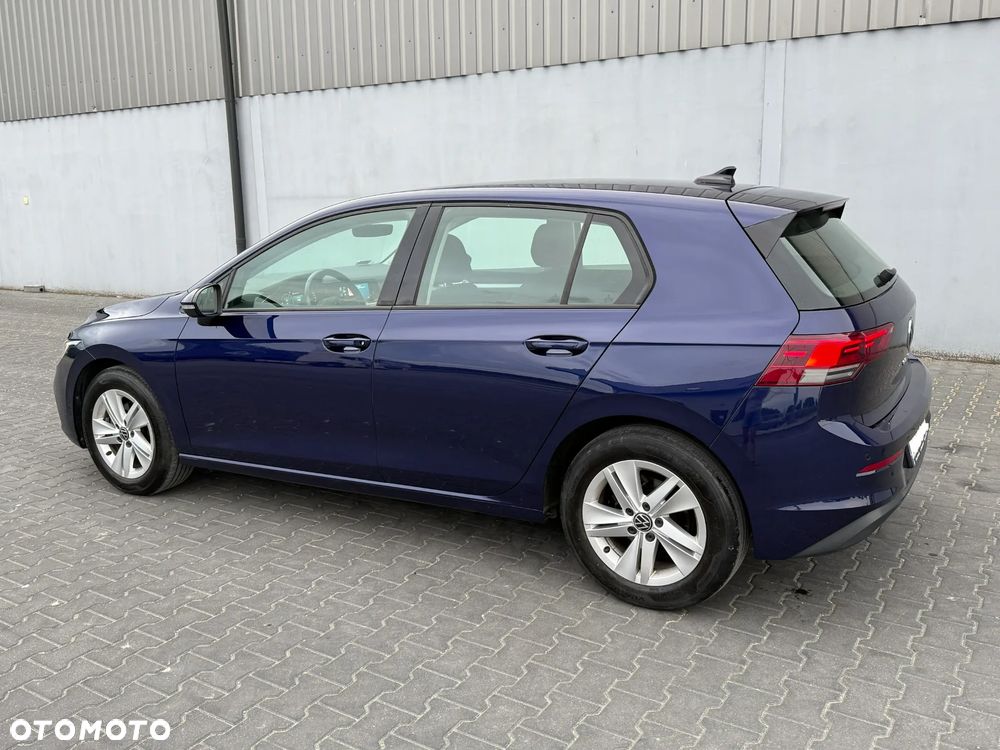 Volkswagen Golf - 8